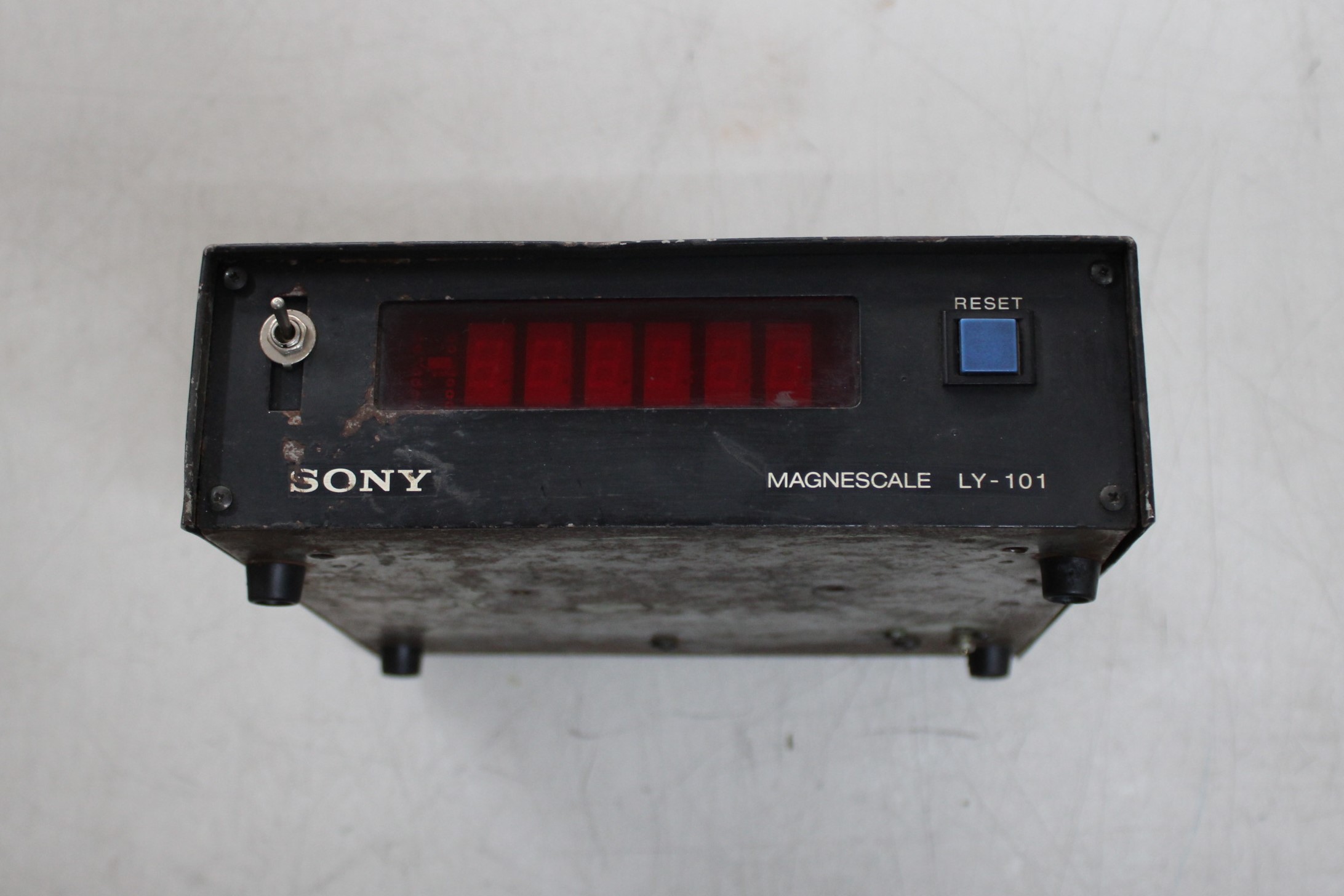 Sony Magnescale LY-101 Linear Scale Controller - Vista Traseira | Sony LY-101
