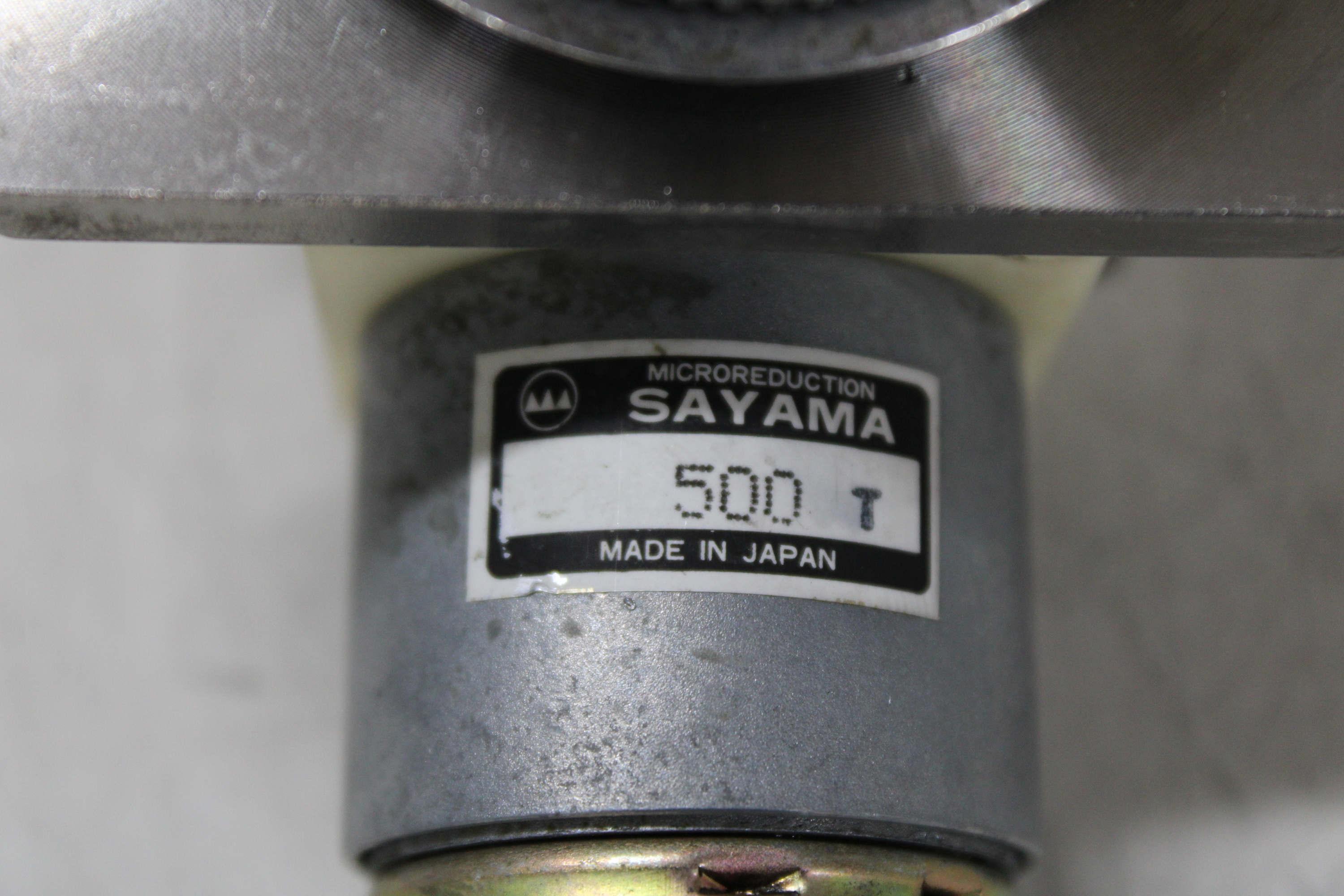 Microreduction Gear Motor - Vista Superior | Sony 500 T