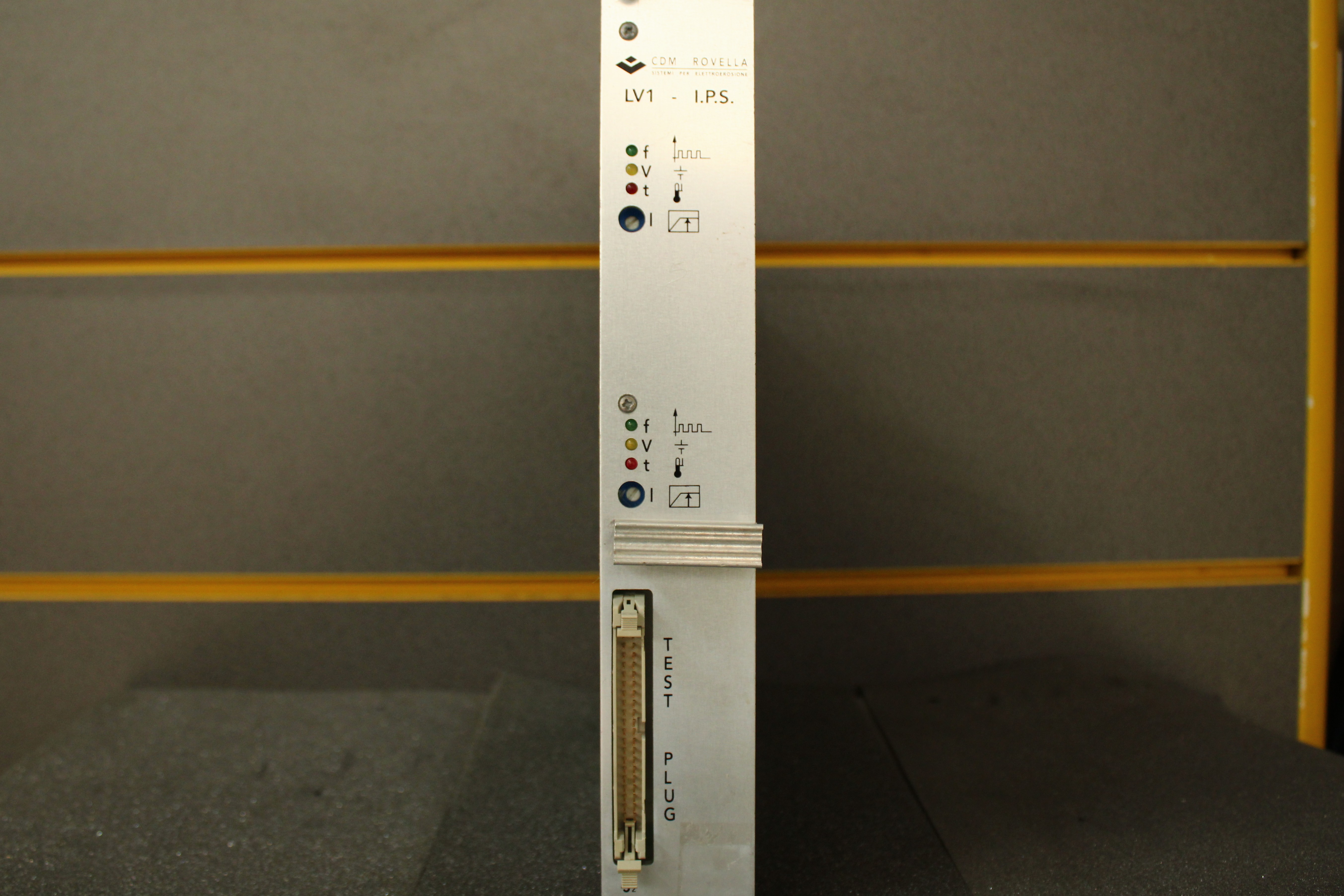 IPS Generatore B.T. LV1-2 - Vista Traseira | CDM Rovella 103D600100 / LV1-2