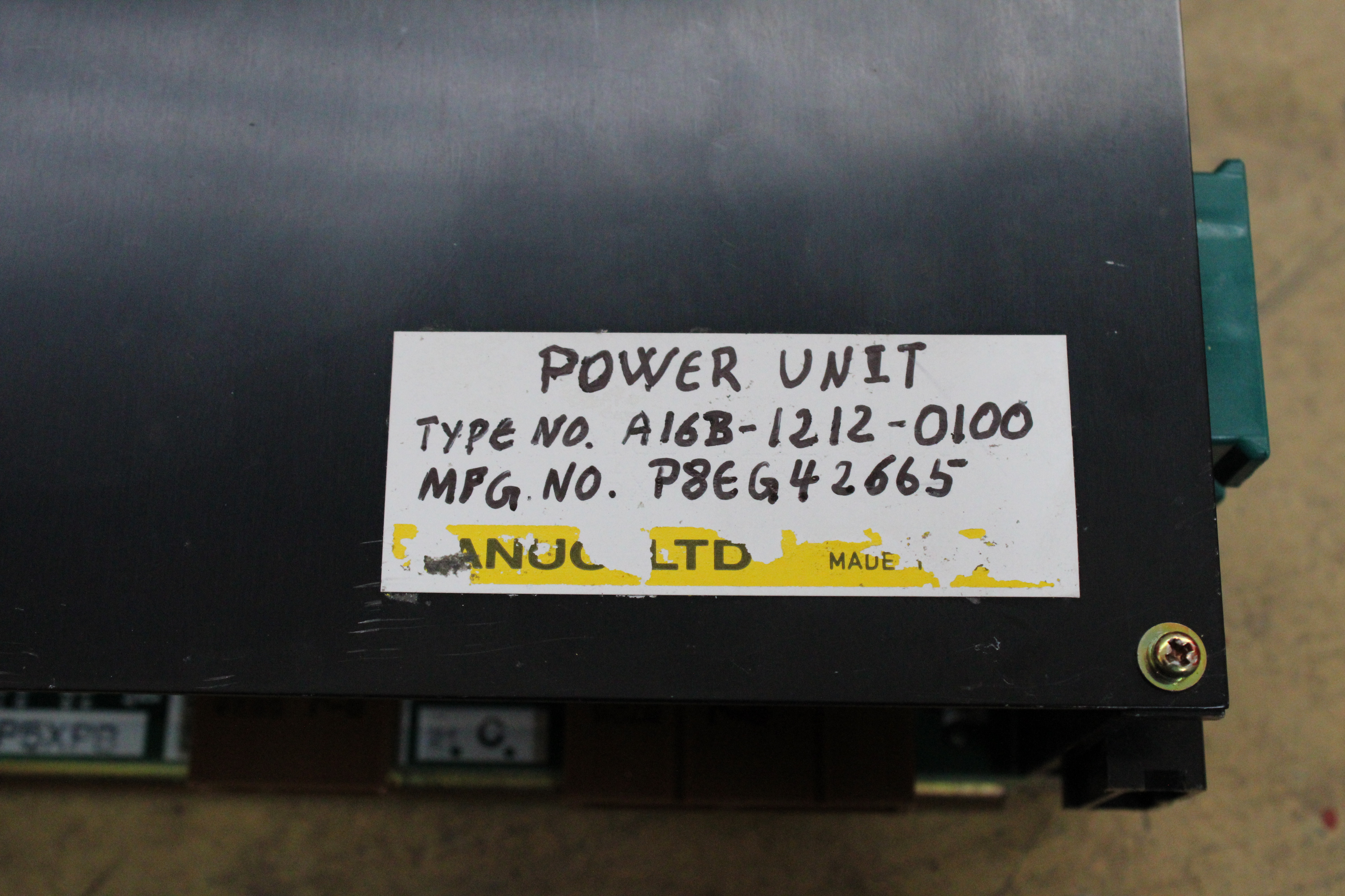 Fanuc Power Supply Unit A16B-1212-0100 - Vista Lateral | Fanuc A16B-1212-0100