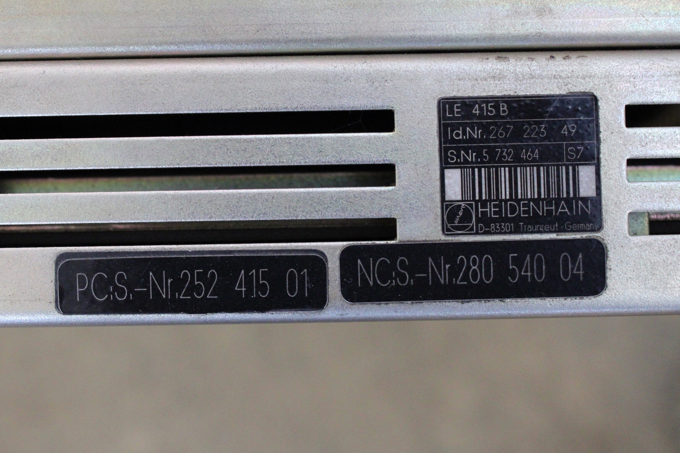 Heidenhain Logic Unit LE 415 B - Vista Lateral | Heidenhain ID 267 223 49.